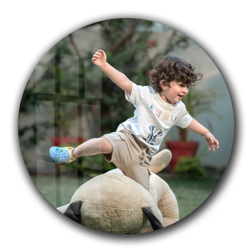 SNAPTRAP Round acrylic photo frame, 10 x 10 in