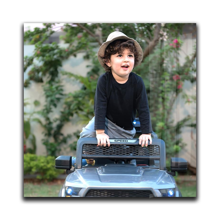 SNAPTRAP Square acrylic photo frame, 10 x 10 in